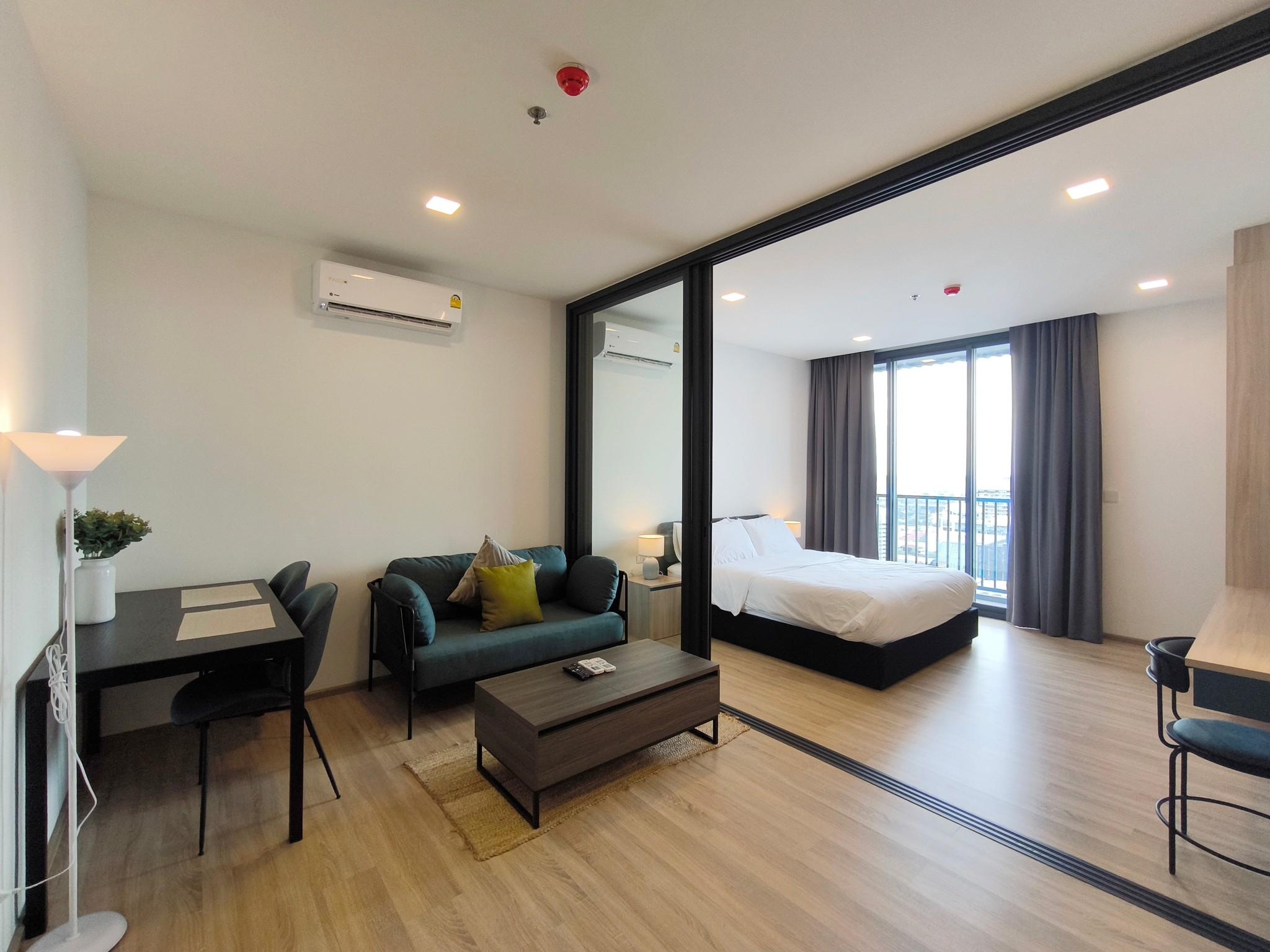 1-Bed, 1-Bath, 42 sqm Room for Rent at XT Phayathai, 25,000 THB/Month, Near BTS Phayathai