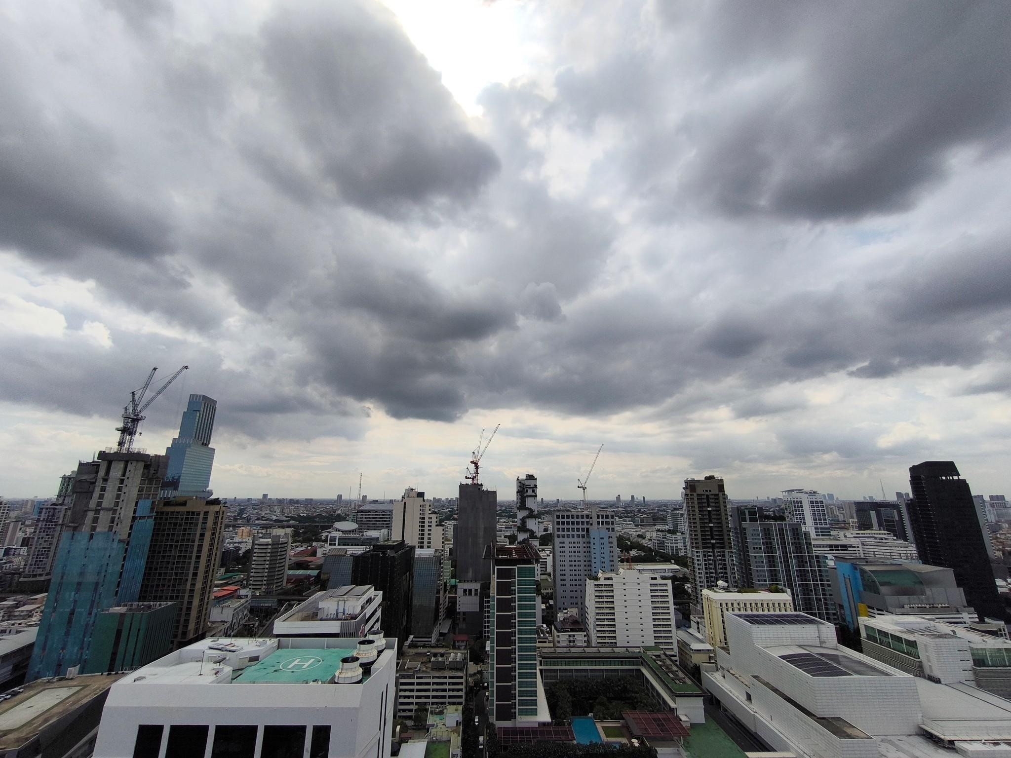 1-Bed, 1-Bath, 42 sqm Room for Rent at XT Phayathai, 25,000 THB/Month, Near BTS Phayathai