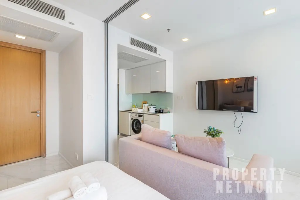 1-Bedroom, 1-Bathroom Condo for Rent/Sale at Hyde Sukhumvit 11 – 35 sqm, Stunning City Views, Just ฿30,000/month, 380m to BTS Nana
