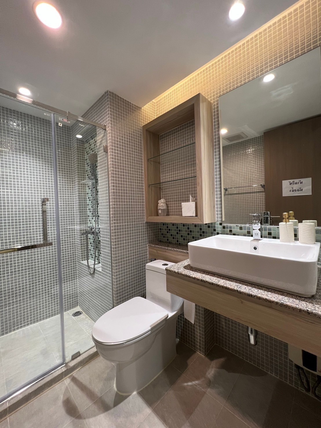 2-BR, 2-BTH Condo, 107 sqm at ฿65K/Month – Modern Living at Ekkamai, 800m to BTS Ekkamai, Fully Furnished, Luxury Amenities