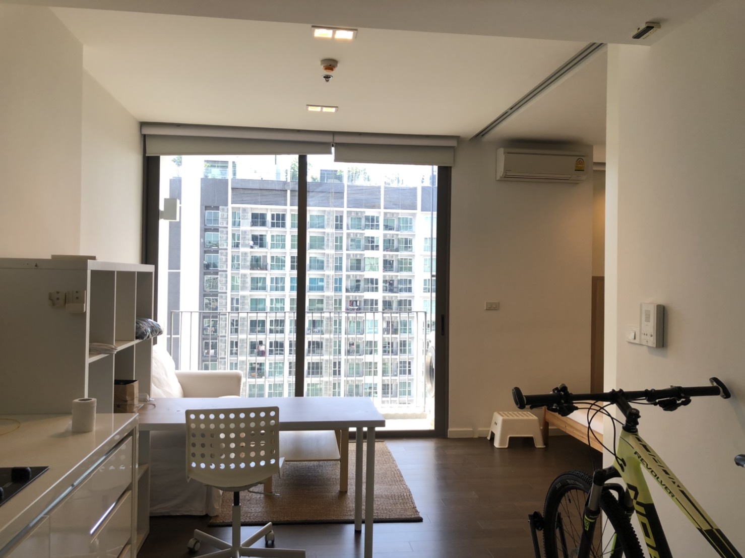 1-Bedroom Condo for Sale at Nara9 Sathon – 39 sq.m., Fully Furnished, Stunning City Views, ฿5.2M, Near BTS Saphan Taksin, Modern Amenities