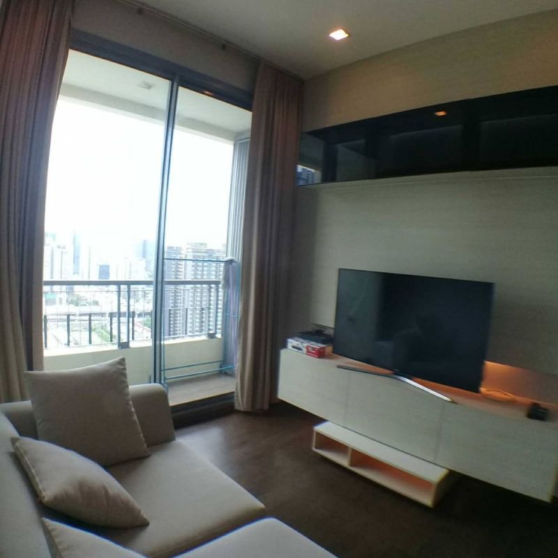 Stylish 2-bedroom condo at Q Asoke, 45 sqm fully furnished. Rent at THB 39,000/month. Prime location near MRT Phetchaburi , top amenities, and vibrant city life