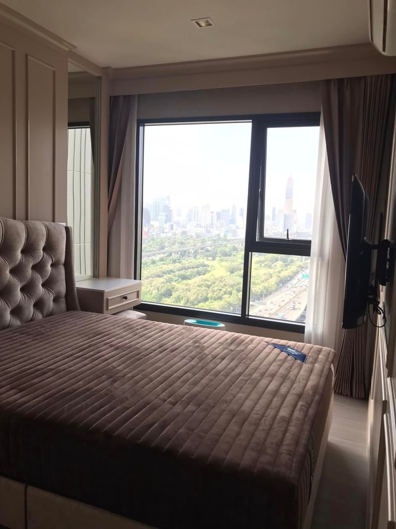 1-Bed, 1-Bath Condo for Rent at Life Asoke Hype, 33 sq.m., ฿24,000-26,000/month, Near MRT Rama 9 – Stunning Views, Fully Furnished, Move-In Ready