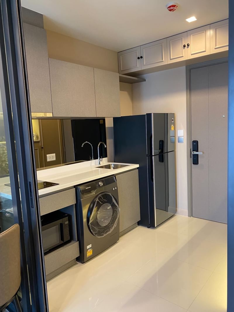 1-Bed, 1-Bath Condo for Rent at Life Asoke Hype, 33 sq.m., ฿24,000-26,000/month, Near MRT Rama 9 – Stunning Views, Fully Furnished, Move-In Ready