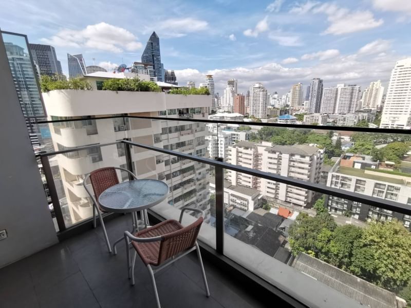 Rent a pet-friendly 2-bedroom condo at Maestro 39 in Sukhumvit. Modern amenities, negotiable rent, and a prime location near BTS Phrom Phong. THB 47,000/month.