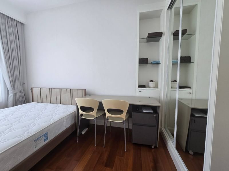 2-Bed, 2-Bath Condo for Sale at Q Langsuan, 80 sqm, Royal Bangkok Sports Club View, BTS Chidlom MRT Lumpini, ฿20,000,000 – Luxury Living in Lumphini