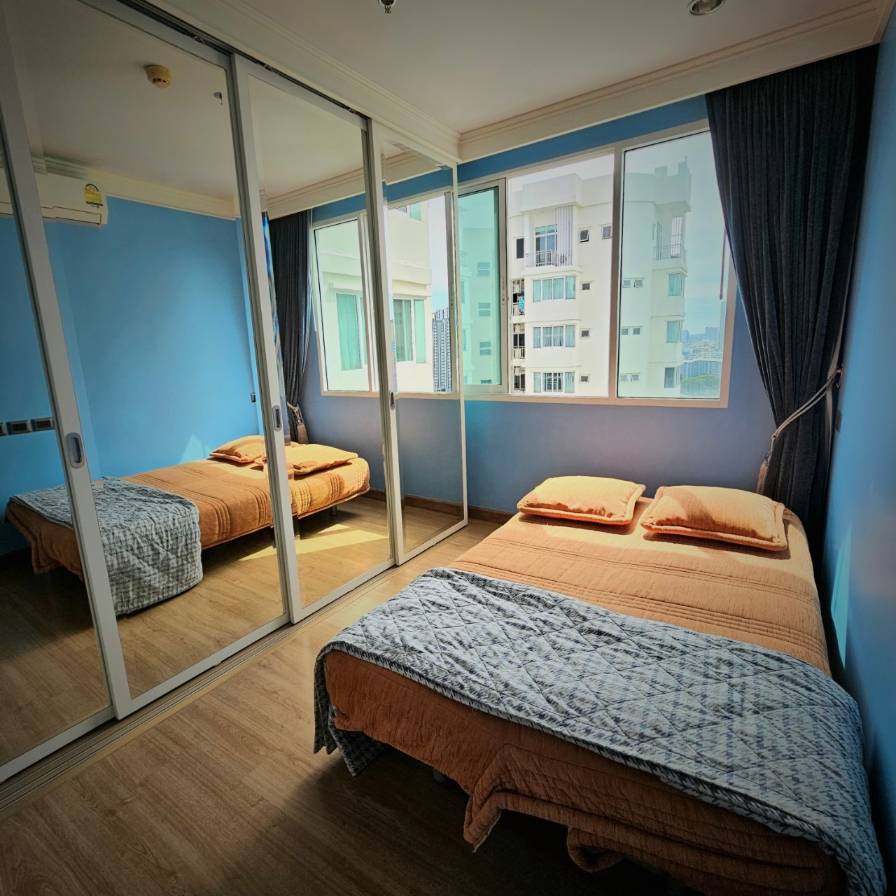 Luxury 3-Bedroom, 3-Bathroom condo at Supalai Wellington, 137 sqm, for Sale at 15,000,000 THB. Prime location near MRT Cultural Center in Huai Khwang.