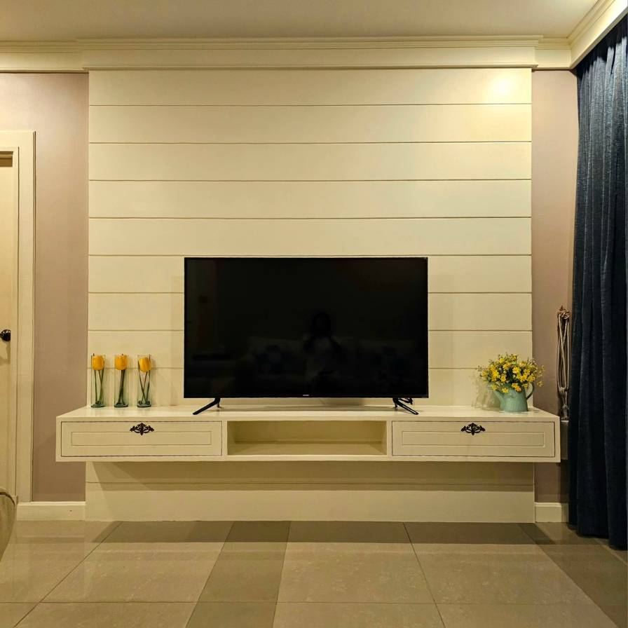 Luxury 3-Bedroom, 3-Bathroom condo at Supalai Wellington, 137 sqm, for Sale at 15,000,000 THB. Prime location near MRT Cultural Center in Huai Khwang.