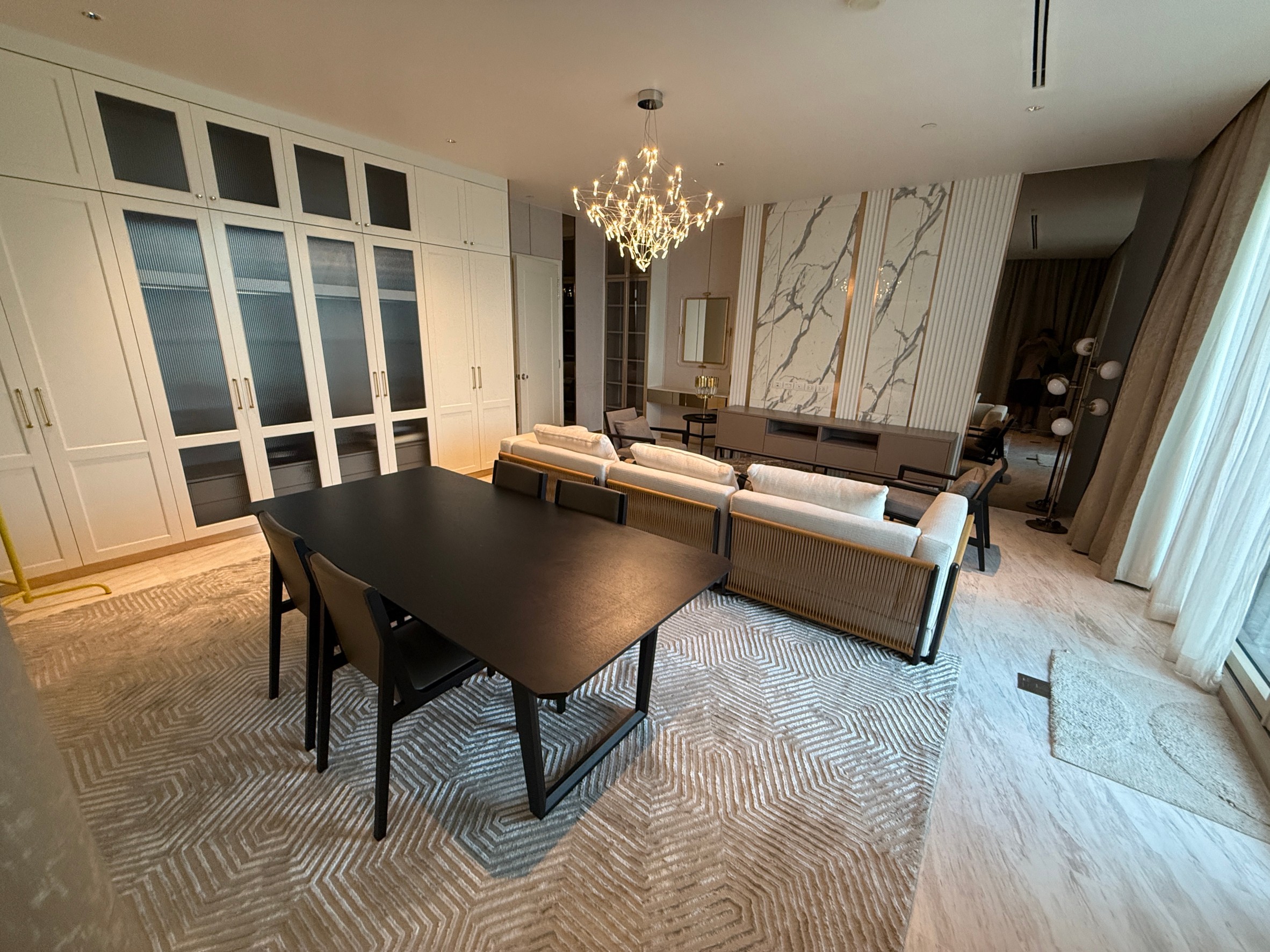3-Bedroom, 3-Bathroom, 250 sqm Condo for Rent at Four Seasons Private Residences, 350,000 THB/month, Near Saphan Taksin BTS