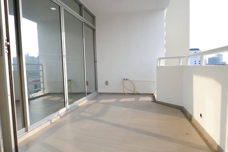 3BR 3BTH Condo, 260 sqm, ฿120,000/month, La Cascade, Near BTS Ekkamai, For Rent – Modern Design, Prime Ekkamai Location, Fully Furnished.