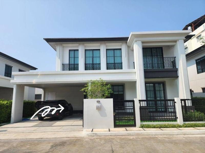 Luxurious eco-friendly 4-bedroom house at Setthasiri Bangna Suvarnabhumi for rent. 247 sqm, solar rooftop, EV charger. Rent 120,000 THB/month.