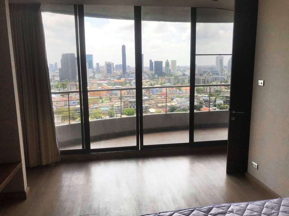 2-Bedroom, 2-Bathroom, 121 sqm Condo for Sale at Supalai Place Sukhumvit 39, 8,800,000 THB, Near Phrom Phong BTS