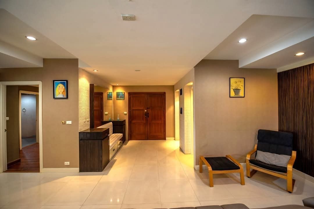 3-BR 4-BTH 265 sqm President Park Sukhumvit 24 for Rent 75,000 THB/month Near Phrom Phong BTS