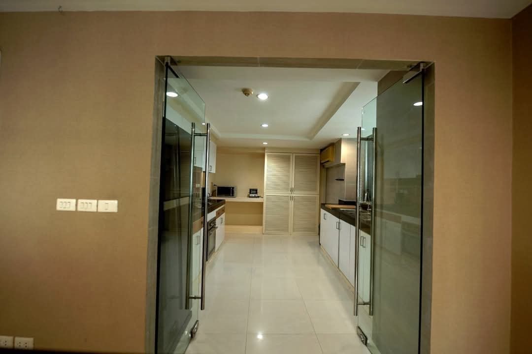 3-BR 4-BTH 265 sqm President Park Sukhumvit 24 for Rent 75,000 THB/month Near Phrom Phong BTS