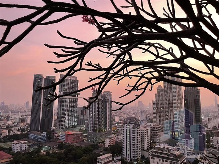 2-Bed, 2-Bath Condo for Sale at The Met Sathorn – 93 sq.m., River Views, Fully Furnished, ฿17,500,000, Near Saphan Taksin BTS, Bangkok