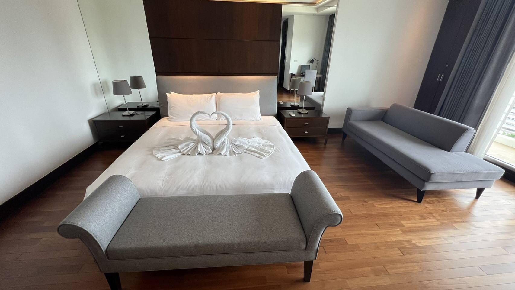 3-Bed, 4-Bath, 220 sqm Condo for Rent at Royal Residence Park, Pathum Wan – Luxurious Living Near MRT Lumpini, ฿140,000/month