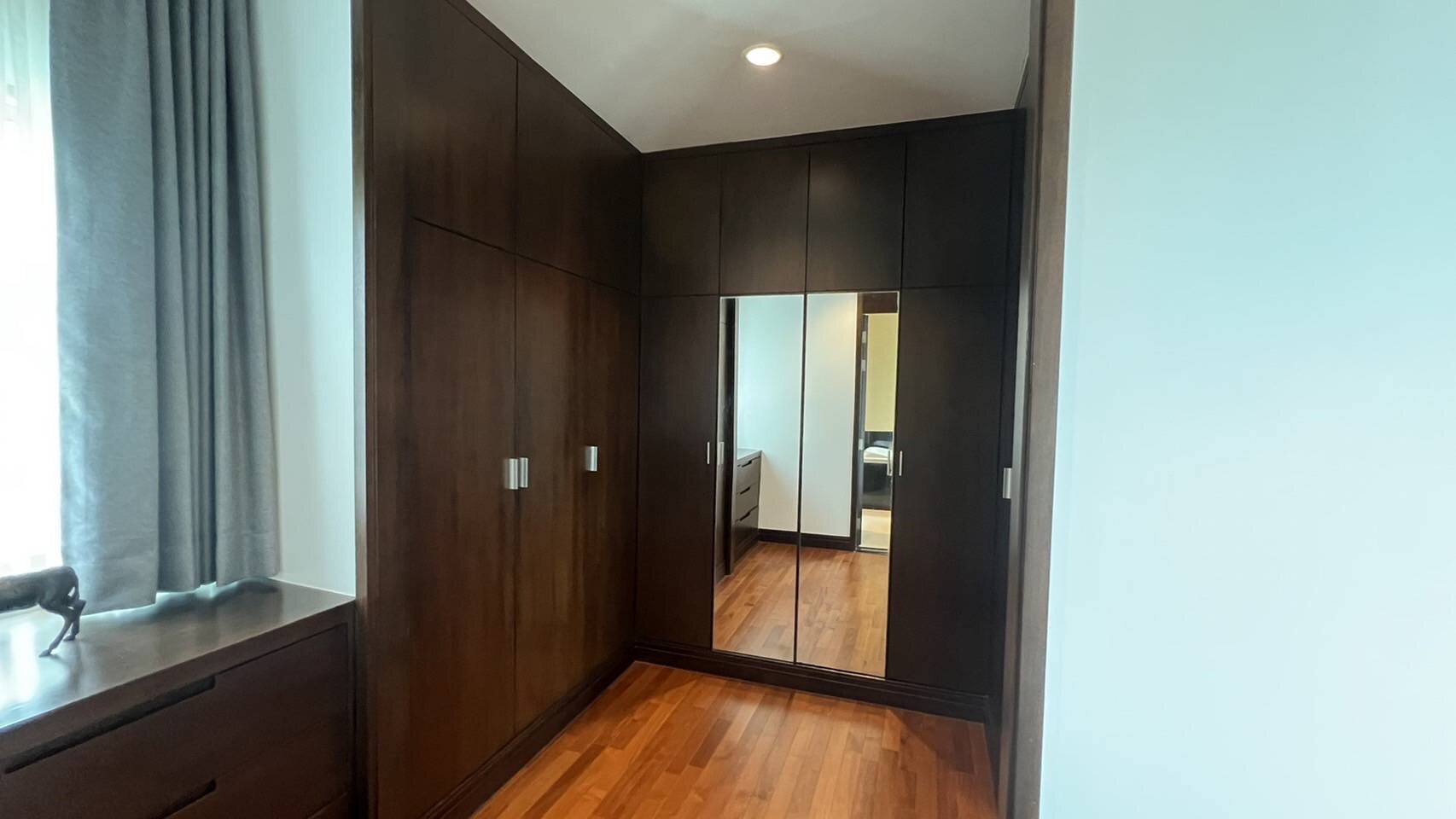 3-Bed, 4-Bath, 220 sqm Condo for Rent at Royal Residence Park, Pathum Wan – Luxurious Living Near MRT Lumpini, ฿140,000/month