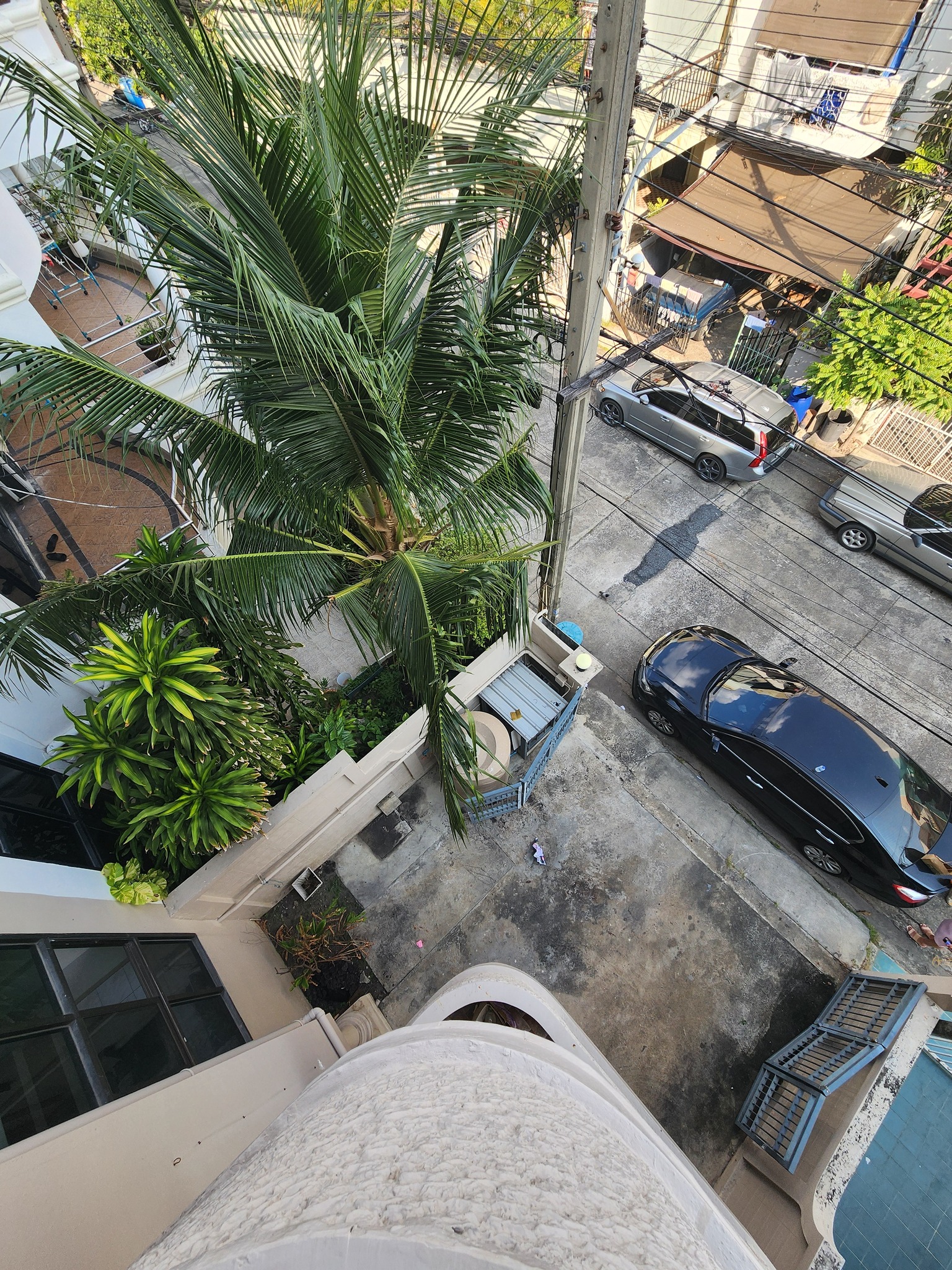 4 BR, 3 BTH Townhome, 200 SQM, THB 39,000/Month – Soi Ladprao 84, Near MRT Lat Phrao 71 – Spacious Rental in Wang Thonglang, Bangkok
