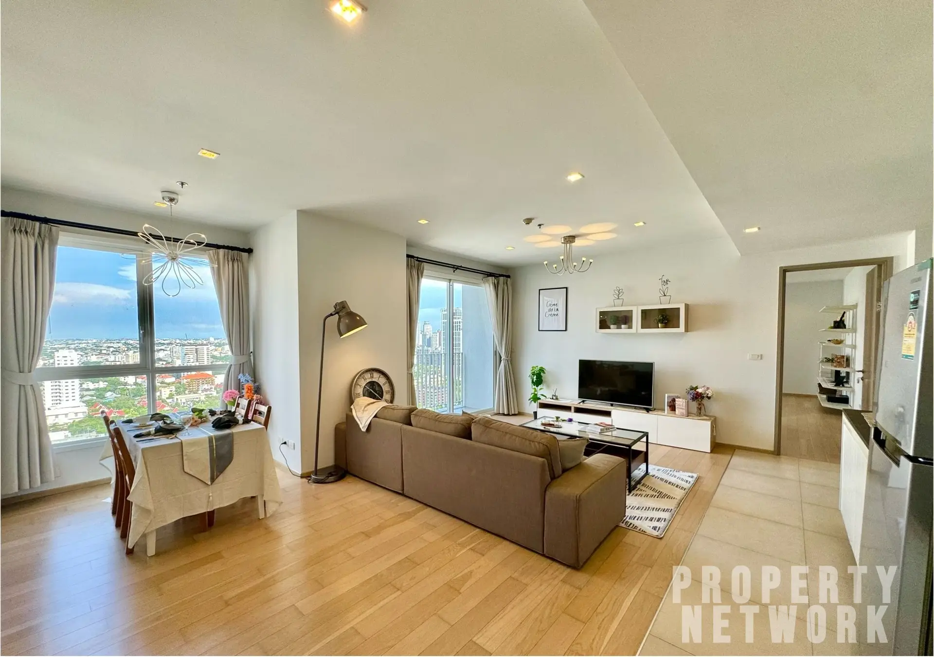 2-Bed, 2-Bath Condo at HQ Thonglor, 100 sqm, ฿69,000/month, Near BTS Thonglor – Luxury Living in Bangkok's Trendy Thonglor District