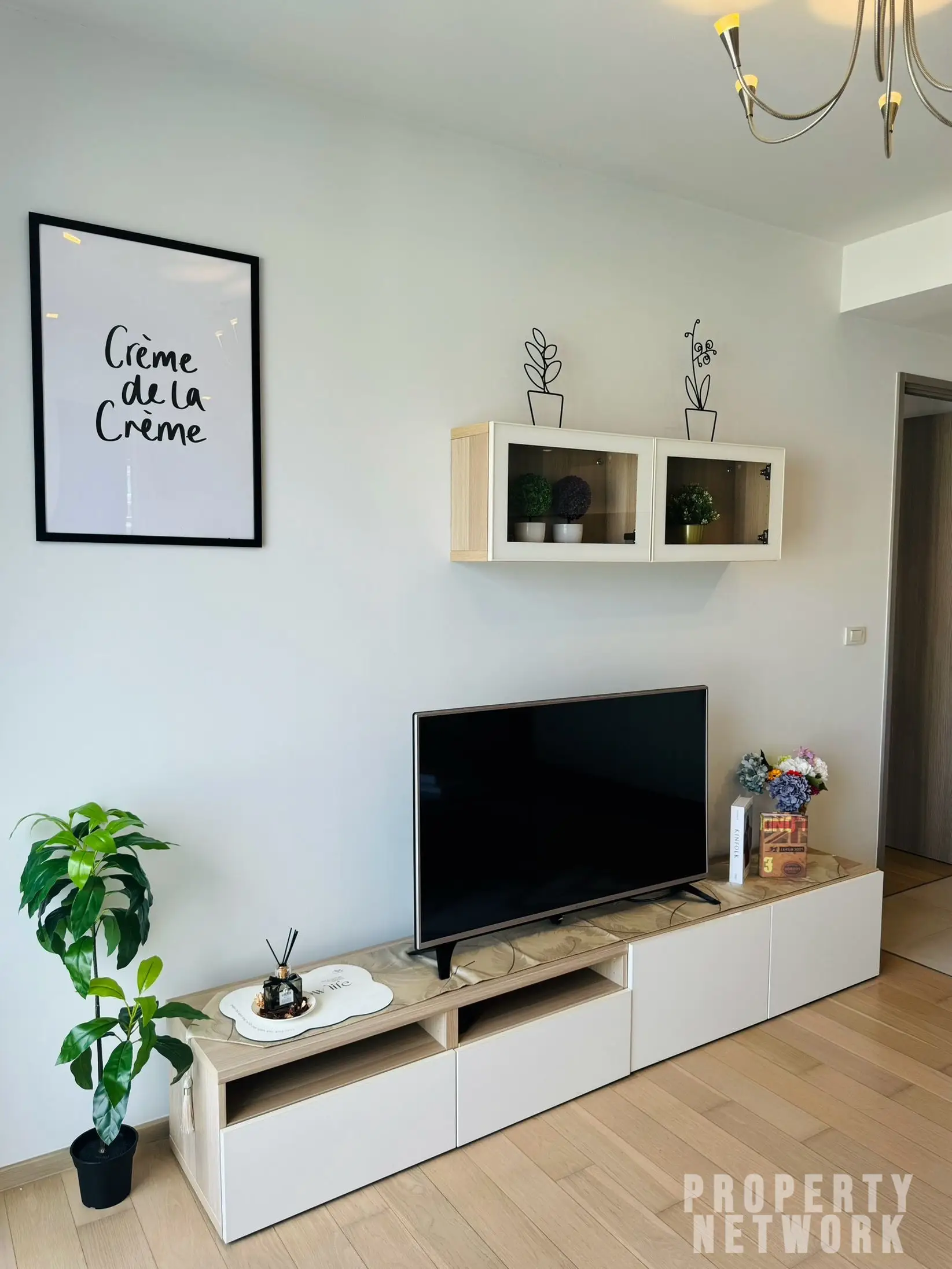 2-Bed, 2-Bath Condo at HQ Thonglor, 100 sqm, ฿69,000/month, Near BTS Thonglor – Luxury Living in Bangkok's Trendy Thonglor District