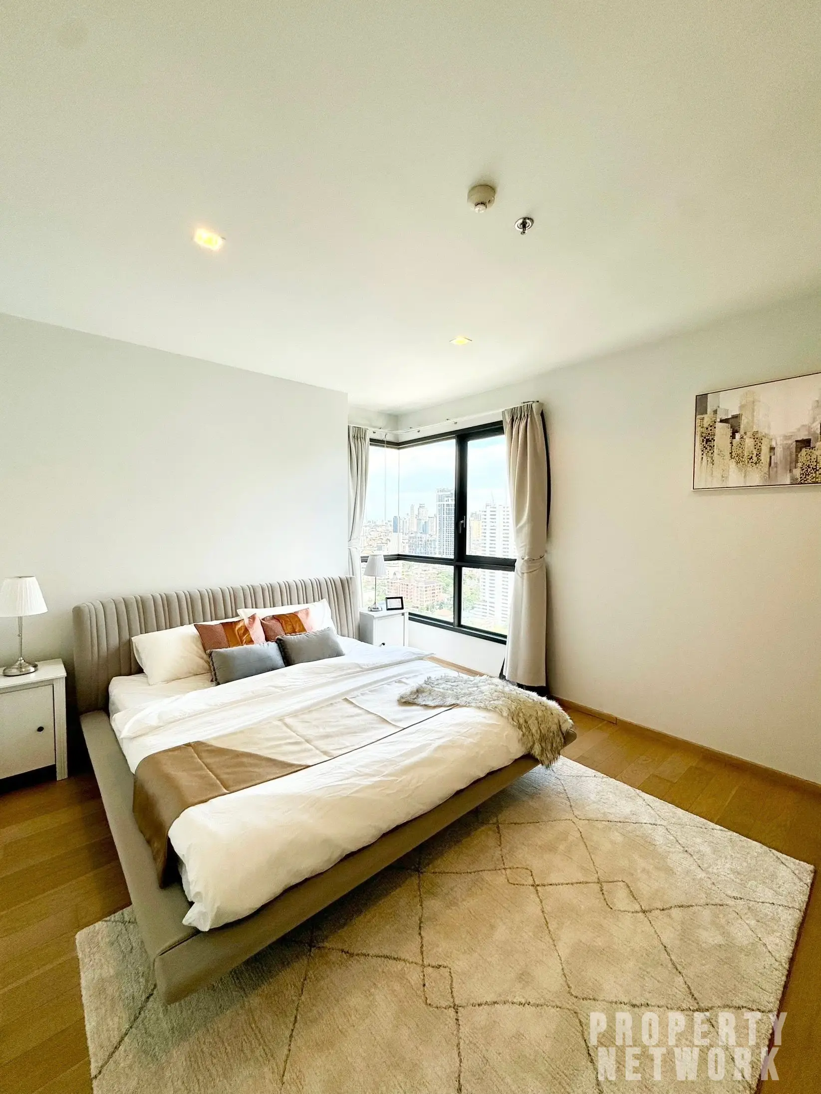 2-Bed, 2-Bath Condo at HQ Thonglor, 100 sqm, ฿69,000/month, Near BTS Thonglor – Luxury Living in Bangkok's Trendy Thonglor District