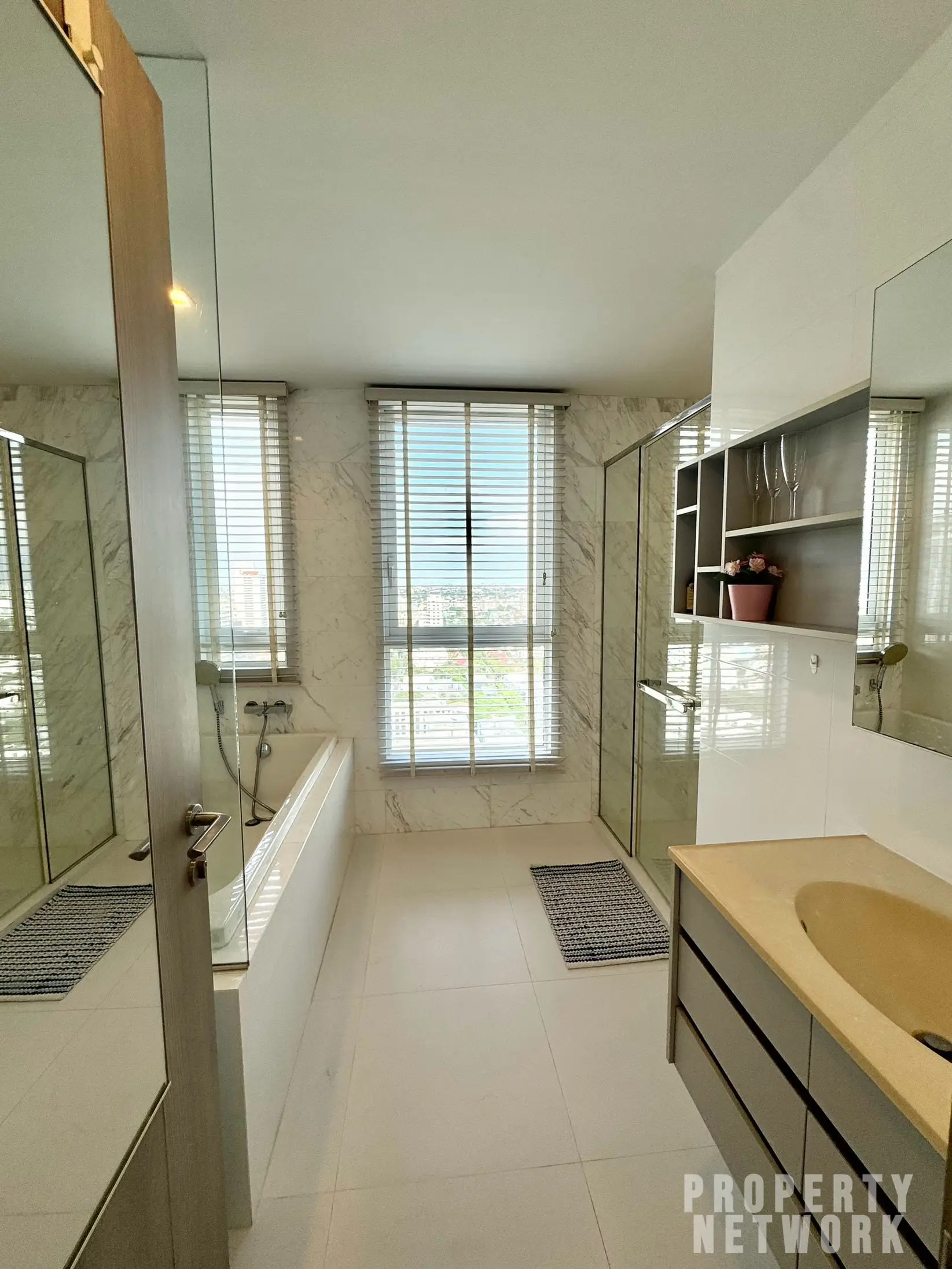 2-Bed, 2-Bath Condo at HQ Thonglor, 100 sqm, ฿69,000/month, Near BTS Thonglor – Luxury Living in Bangkok's Trendy Thonglor District