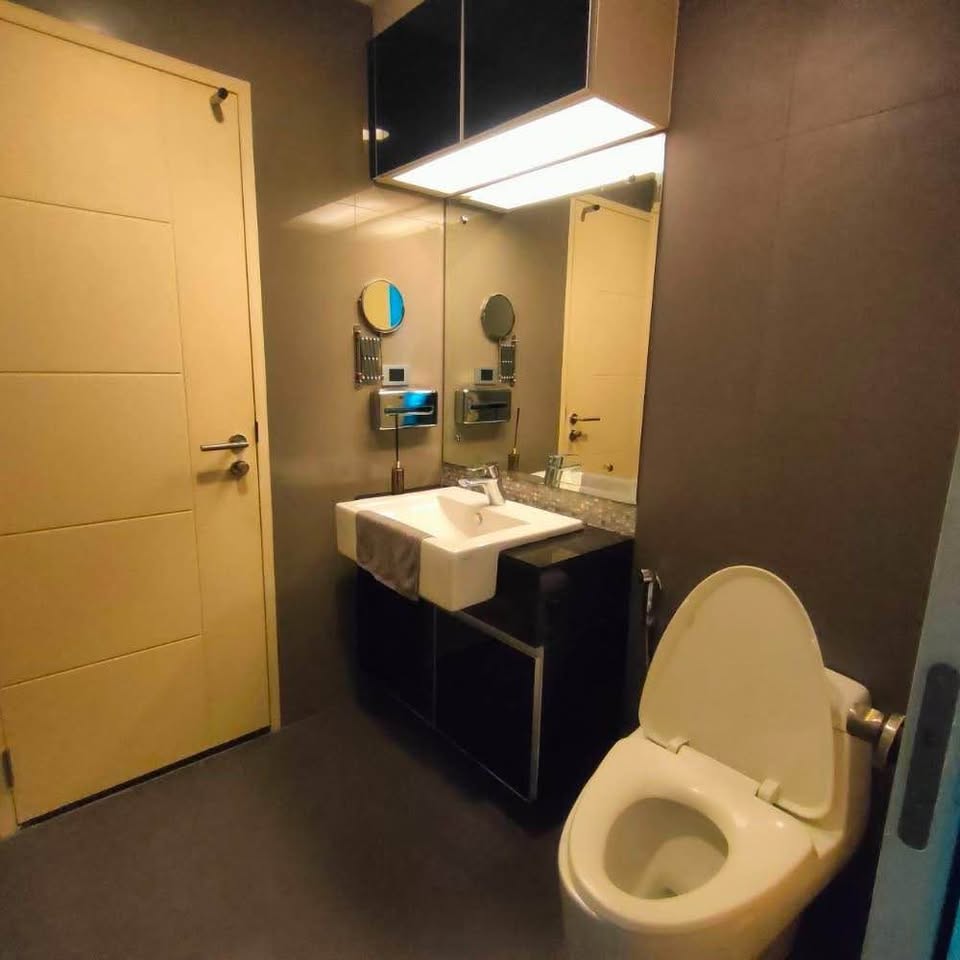 1-Bedroom, 1-Bathroom, 45 sqm Condo at The Crest Sukhumvit 34 for Rent 30,000 THB/month - Near Thonglor BTS