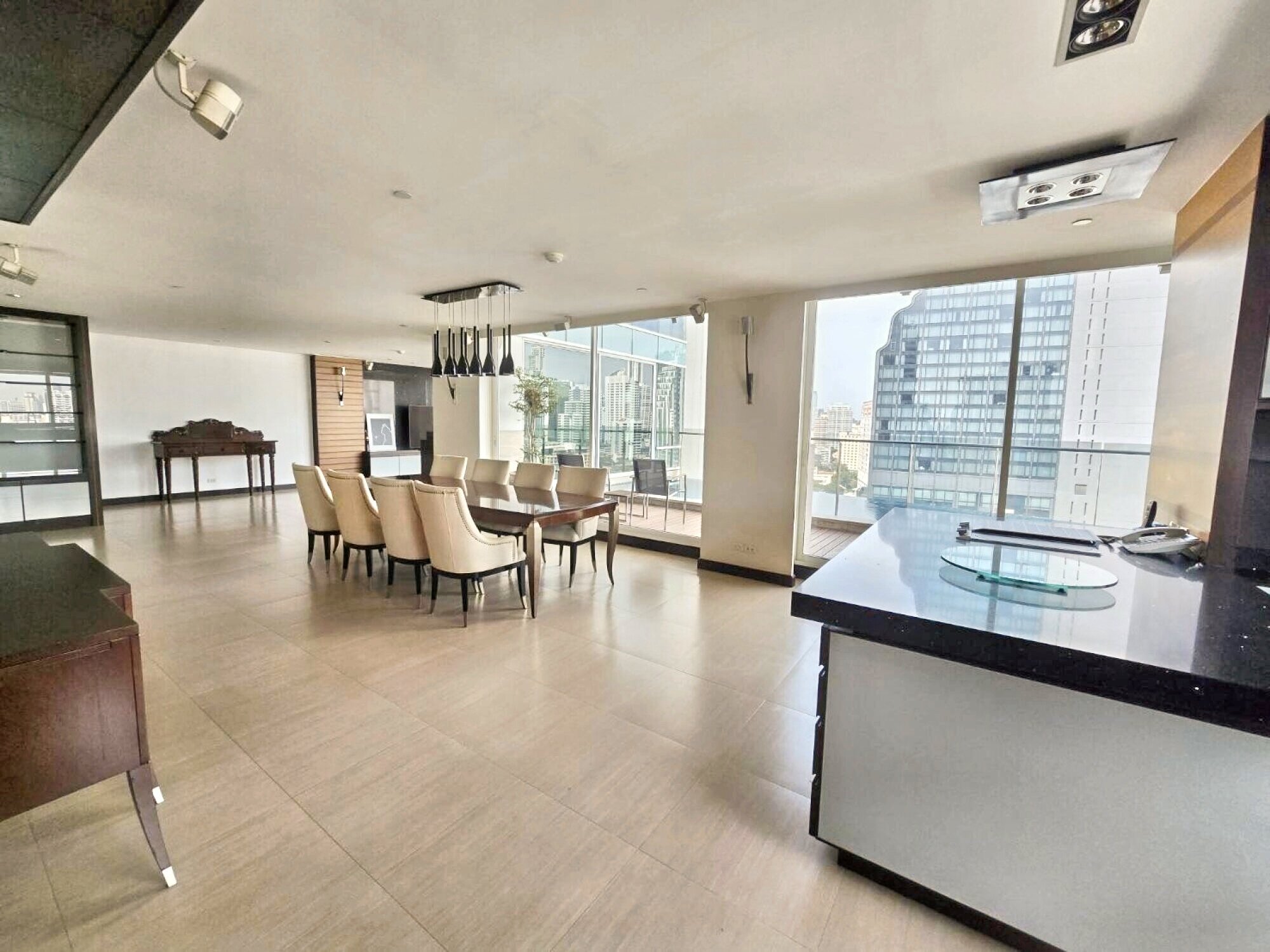 2-Bedroom 2-Bathroom 70 sqm Condo at Celes Asoke for Rent – 70,000 THB/month Near Sukhumvit MRT