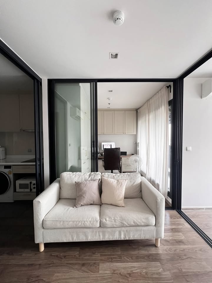 1-Bedroom, 1 BTH + Office Condo for Rent at Life Ladprao Valley, 35 sq.m., ฿28,000/month, near BTS Lat Phrao Intersection & MRT Phahon Yothin.