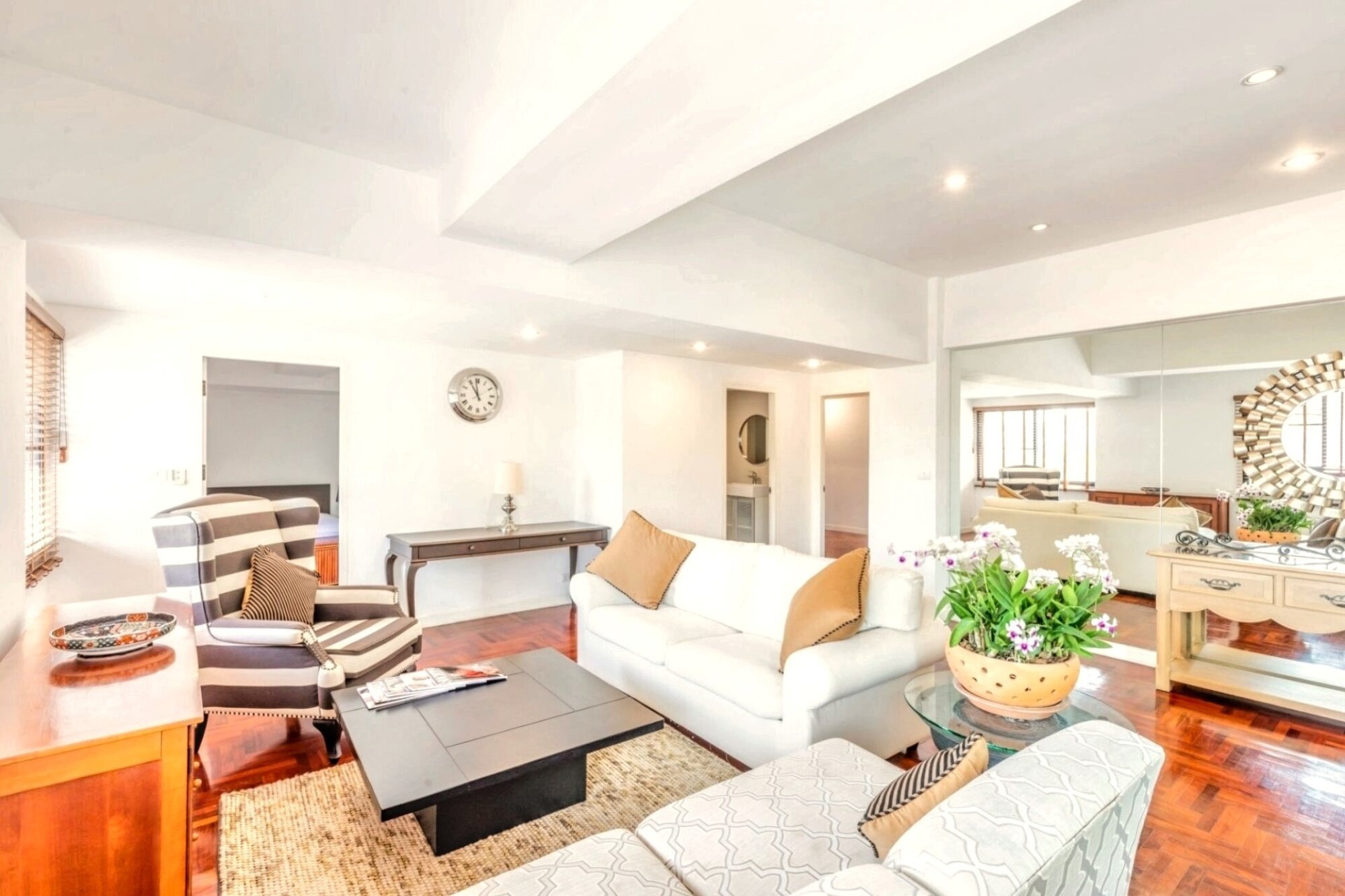 2-Bedroom, 2-Bathroom, 120 sqm Condo for Rent at La Maison Ruamrudee near Phloen Chit BTS – 59,500 THB/month