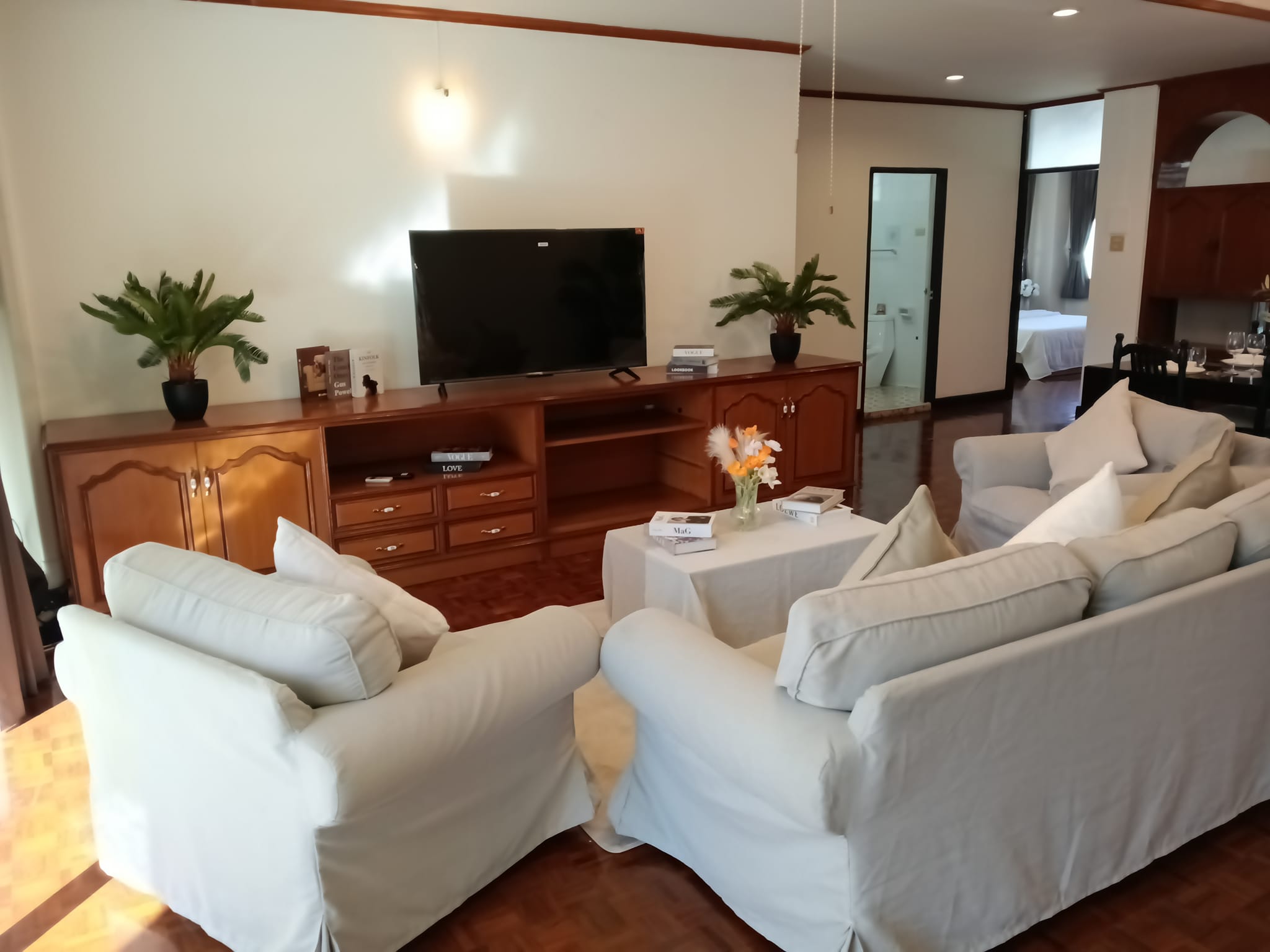 4-Bedroom, 2-Bathroom Apartment for Rent at Swasdi Mansion, Sukhumvit 31 – 200 sqm, Pet-Friendly, Near BTS Asok, Only ฿55,000/month