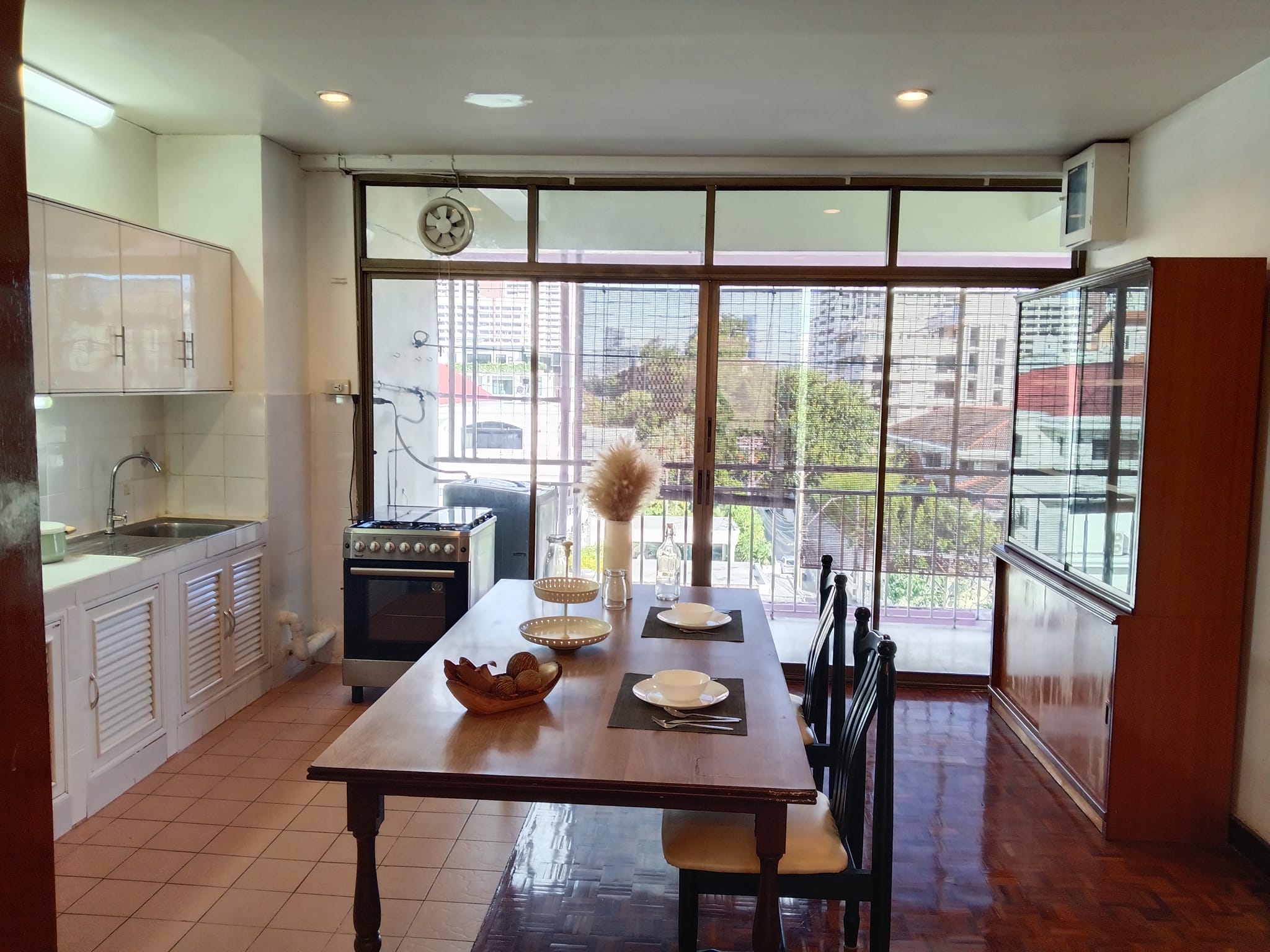4-Bedroom, 2-Bathroom Apartment for Rent at Swasdi Mansion, Sukhumvit 31 – 200 sqm, Pet-Friendly, Near BTS Asok, Only ฿55,000/month