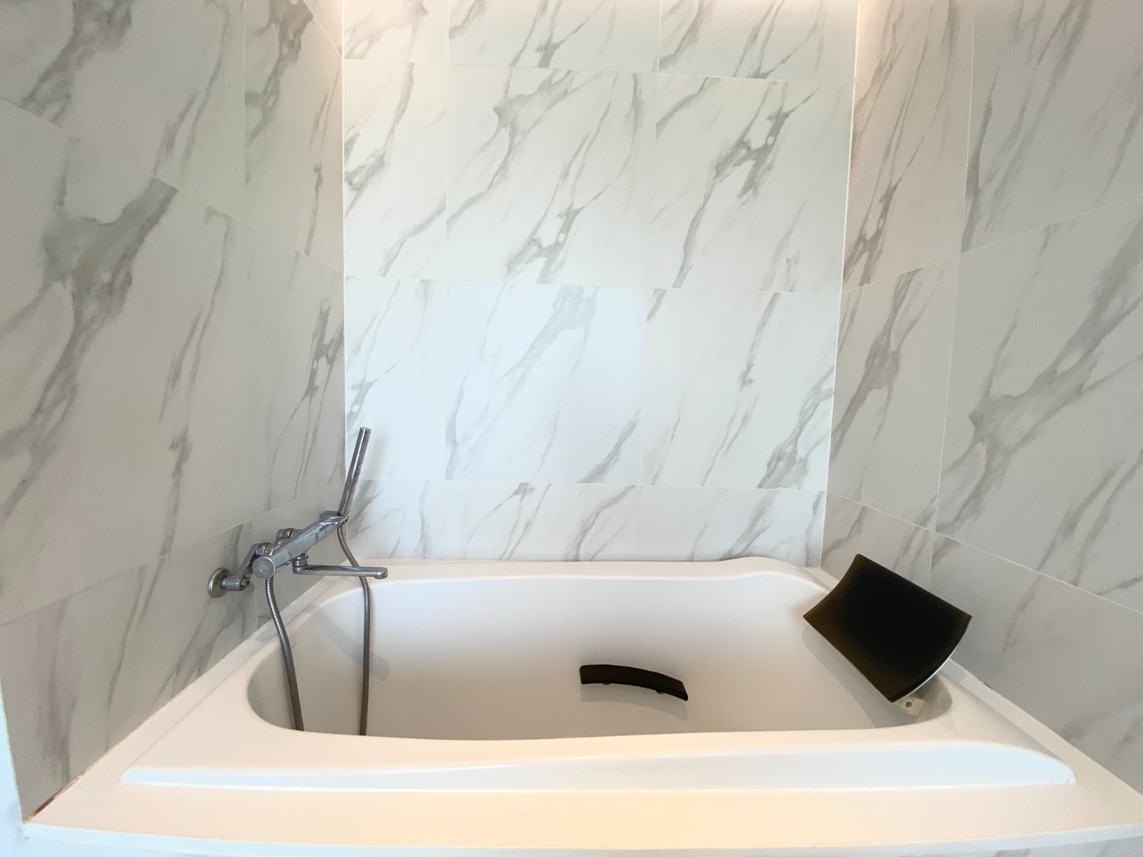 2-Bedroom, 2-Bathroom Condo at Chalermnit Art De Maison, Thonglor – 100 sqm, Fully Furnished, Smart Home, Near Thonglor BTS, ฿90,000/month