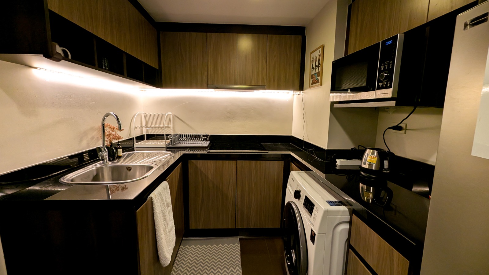 1-Bedroom, 1-Bathroom Condo for Rent at Focus Ploenchit, 48 sqm, BTS Ploenchit, ฿28,500/month – Modern Living in Bangkok’s Prime Location