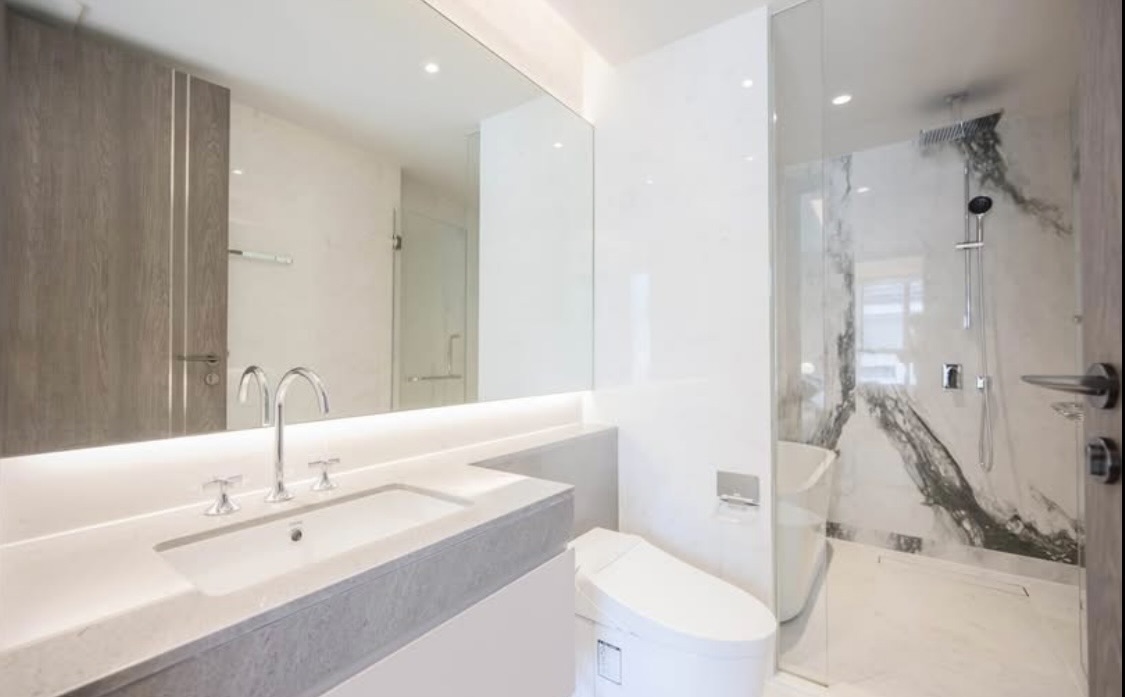 2-Bedroom 2-Bathroom 118sqm Tonson One Residence for Rent 170,000 THB/month, Near BTS Ploenchit, Pet-Friendly, Luxury Condo in Pathum Wan