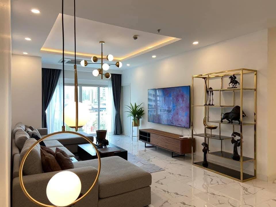 Modern 2-Bedroom, 2-Bathroom condo at Noble Ora Thonglor, 137.09 sqm, fully furnished. For rent at 70,000/month or sale at 16.9M. Near BTS.