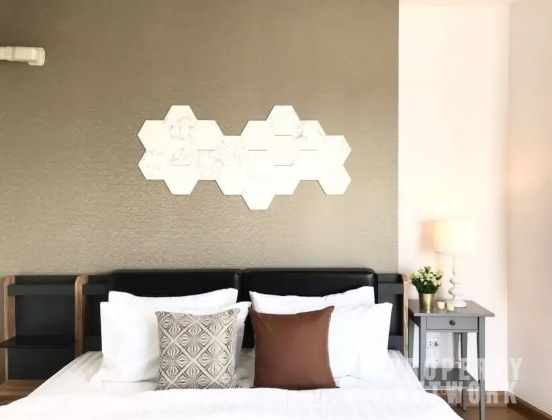 ully furnished 2-bedroom condo on the 40th floor of Supalai Park Ekamai Thonglor with city skyline views.