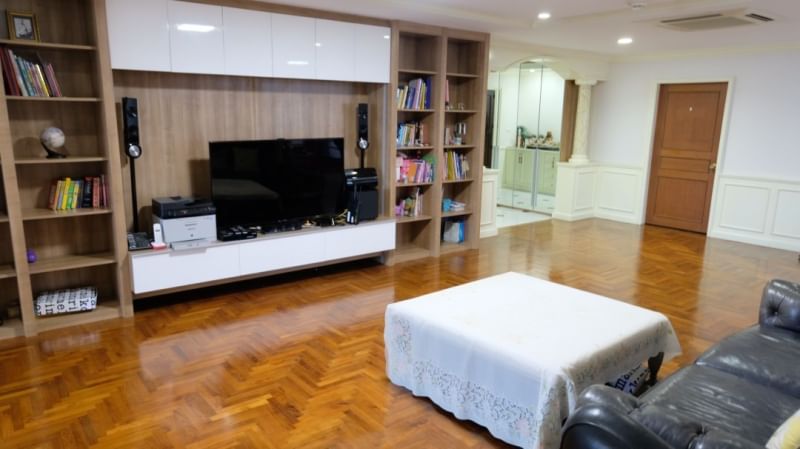 4-Bedroom, 3-Bath, 223sqm Condo at President Park 24, Sukhumvit 24, For Sale at ฿19M, Near Phrom Phong BTS, Luxury Living in Bangkok's Prime Location