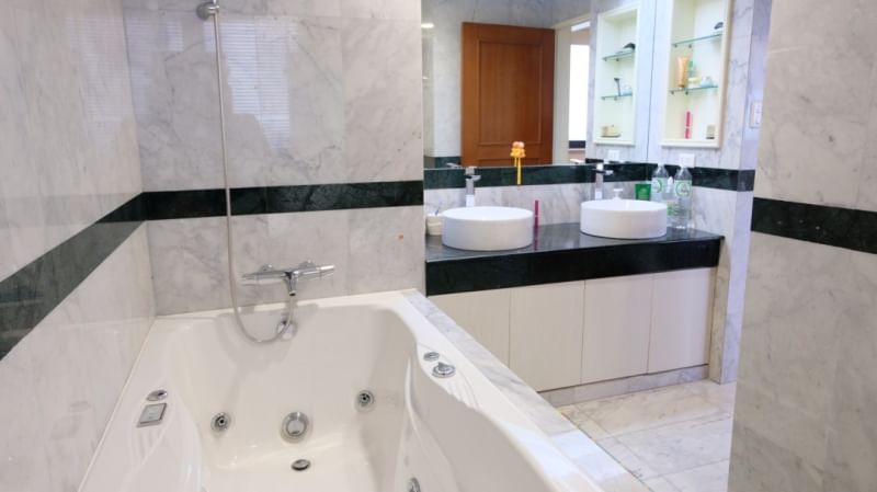 4-Bedroom, 3-Bath, 223sqm Condo at President Park 24, Sukhumvit 24, For Sale at ฿19M, Near Phrom Phong BTS, Luxury Living in Bangkok's Prime Location