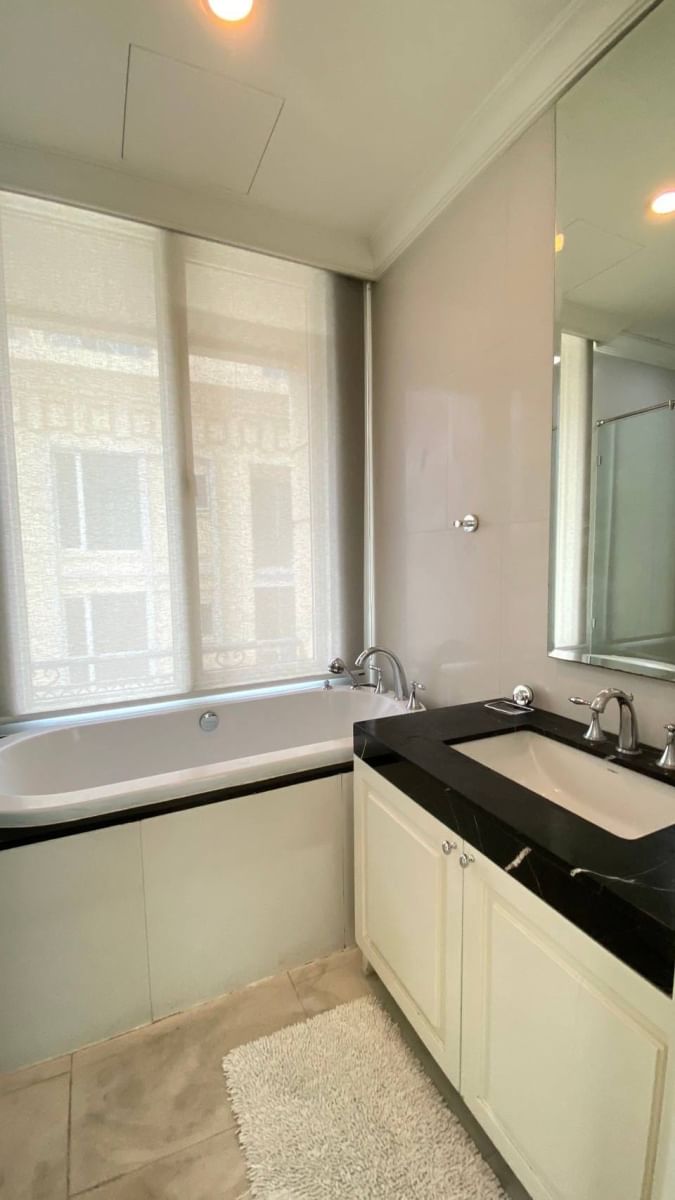 2-Bed 2-Bath 112sqm Royce Private Residence for Rent near BTS Phrom Phong, 80K THB/month