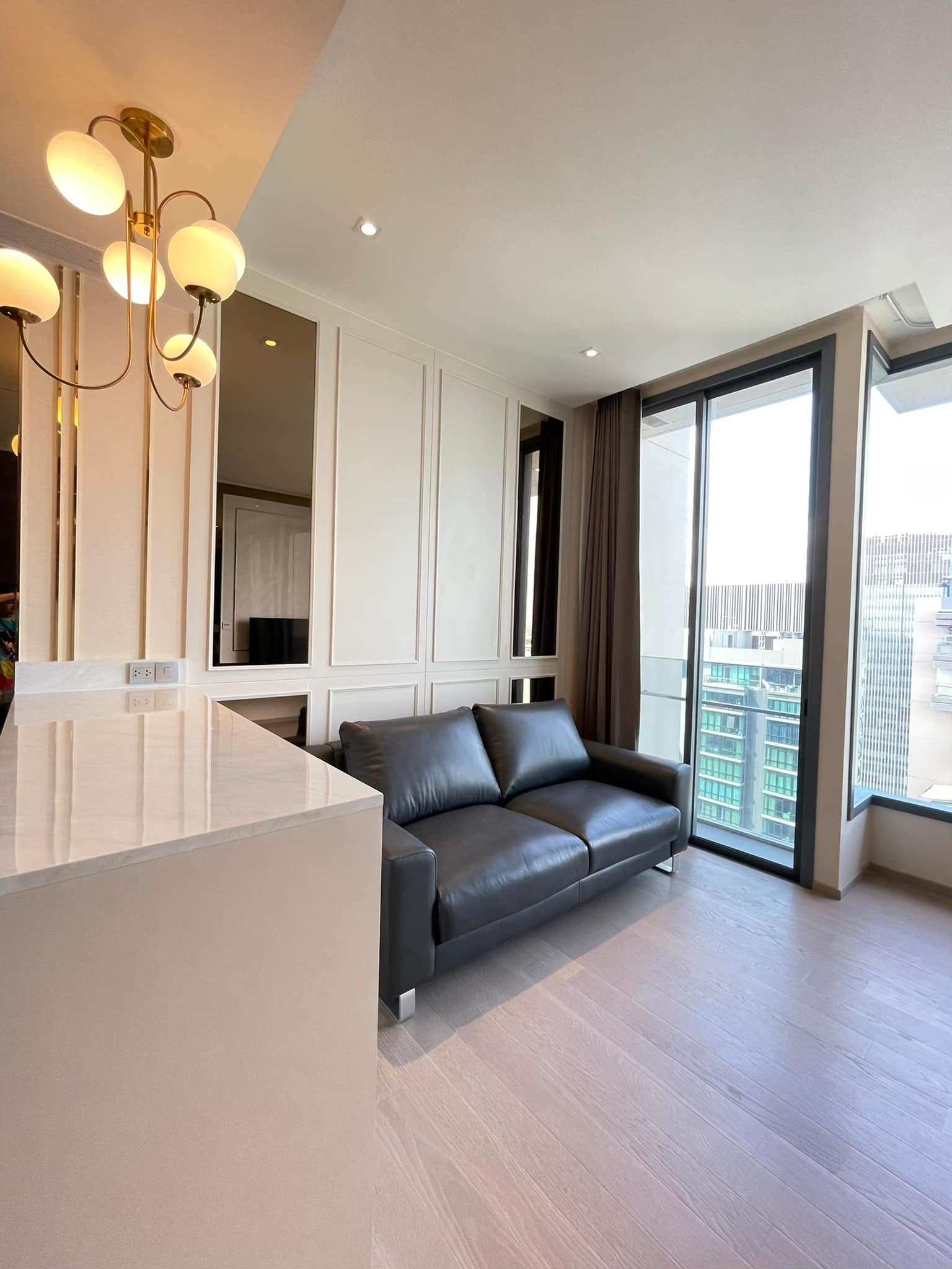 1-Bedroom, 1-Bathroom, 51sqm Condo at The ESSE Asoke for Rent, 50K THB, Near Asoke BTS, MRT Sukhumvit