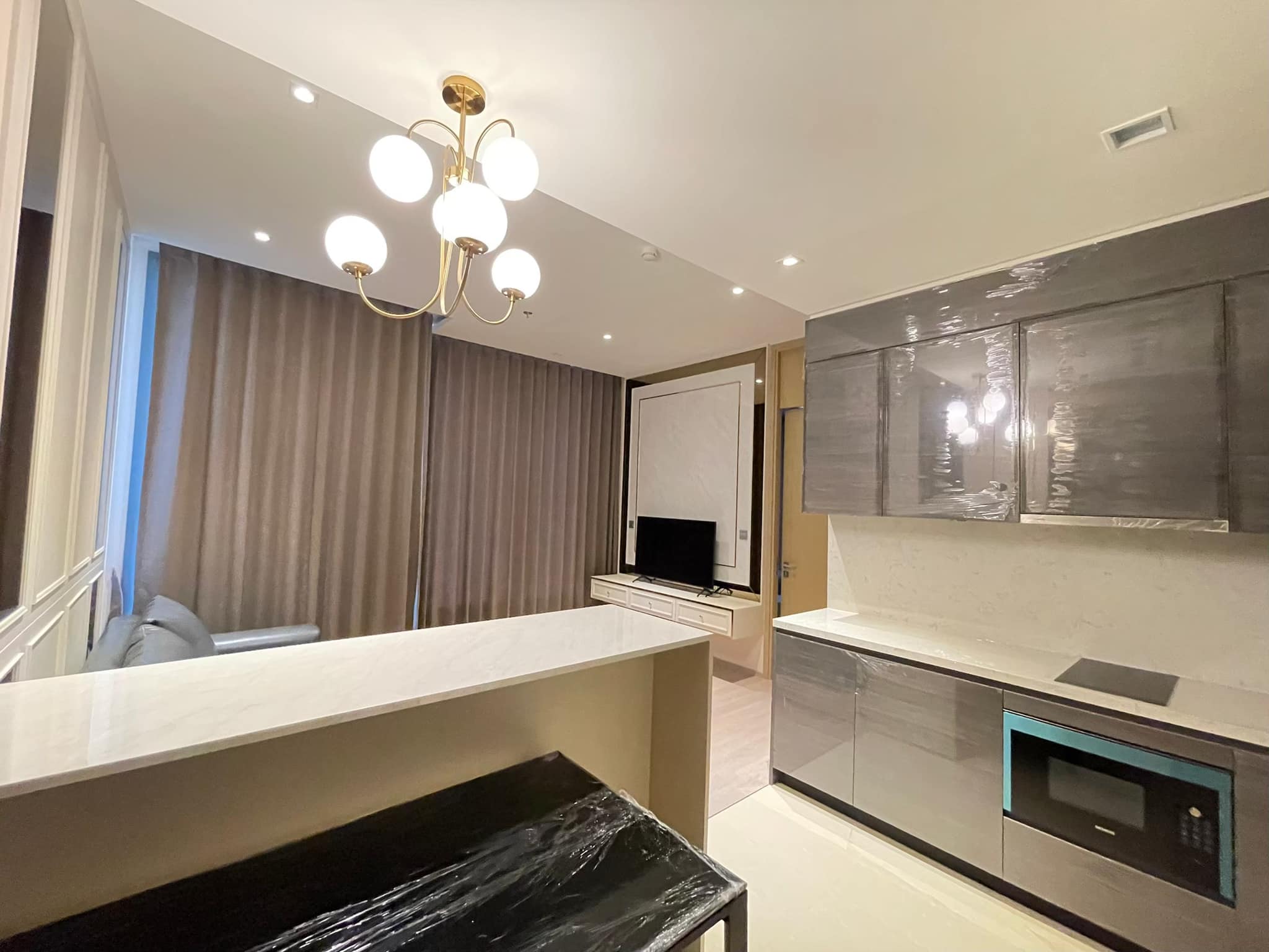 1-Bedroom, 1-Bathroom, 51sqm Condo at The ESSE Asoke for Rent, 50K THB, Near Asoke BTS, MRT Sukhumvit