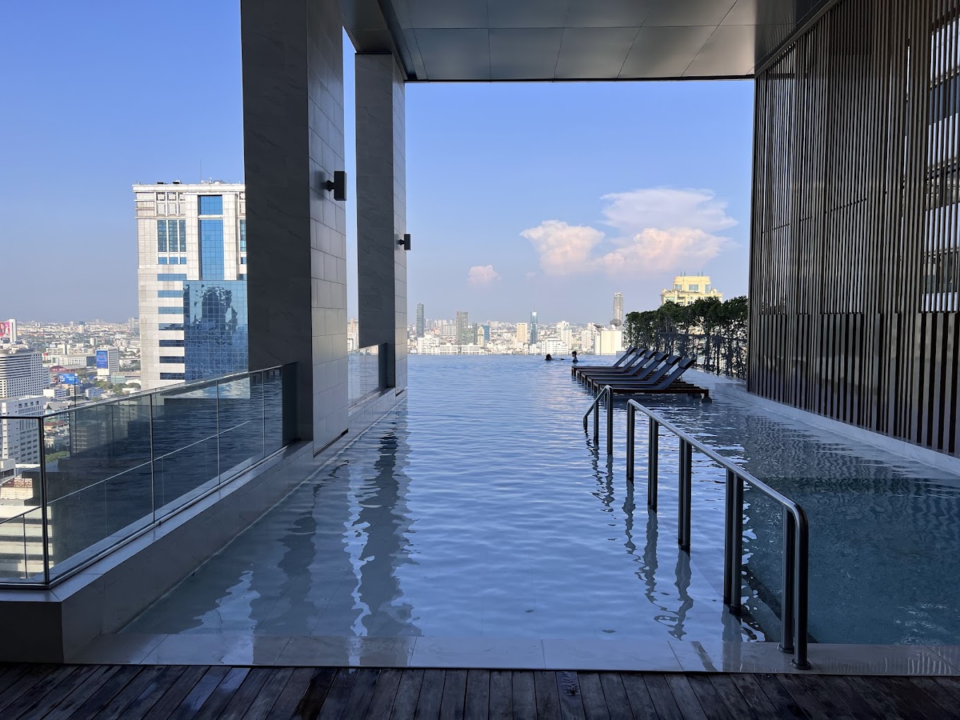 1-Bedroom, 1-Bathroom, 51sqm Condo at The ESSE Asoke for Rent, 50K THB, Near Asoke BTS, MRT Sukhumvit