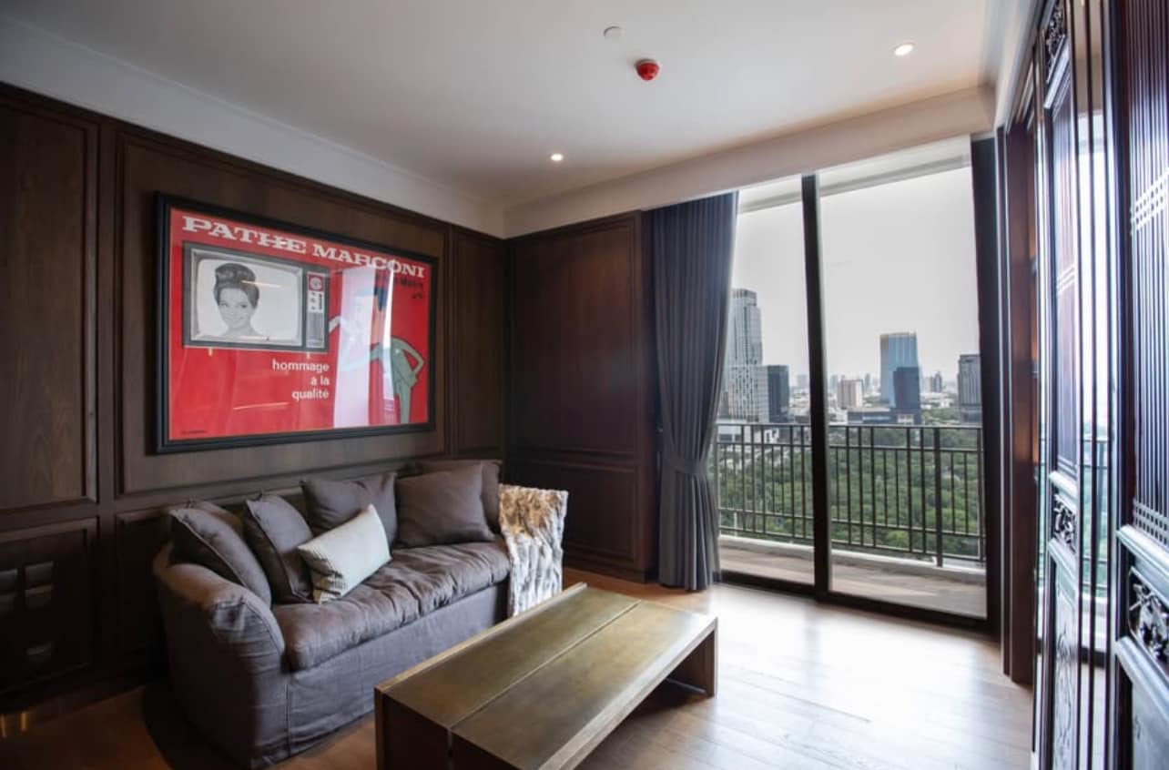 Luxury 3-bedroom, 3-bathroom penthouse with 280 sqm, large balcony, and premium furnishings at MUNIQ Langsuan, Bangkok. Pet-friendly and centrally located.
