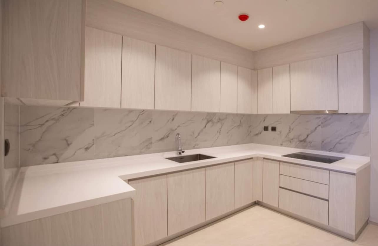 Luxury 3-bedroom, 3-bathroom penthouse with 280 sqm, large balcony, and premium furnishings at MUNIQ Langsuan, Bangkok. Pet-friendly and centrally located.
