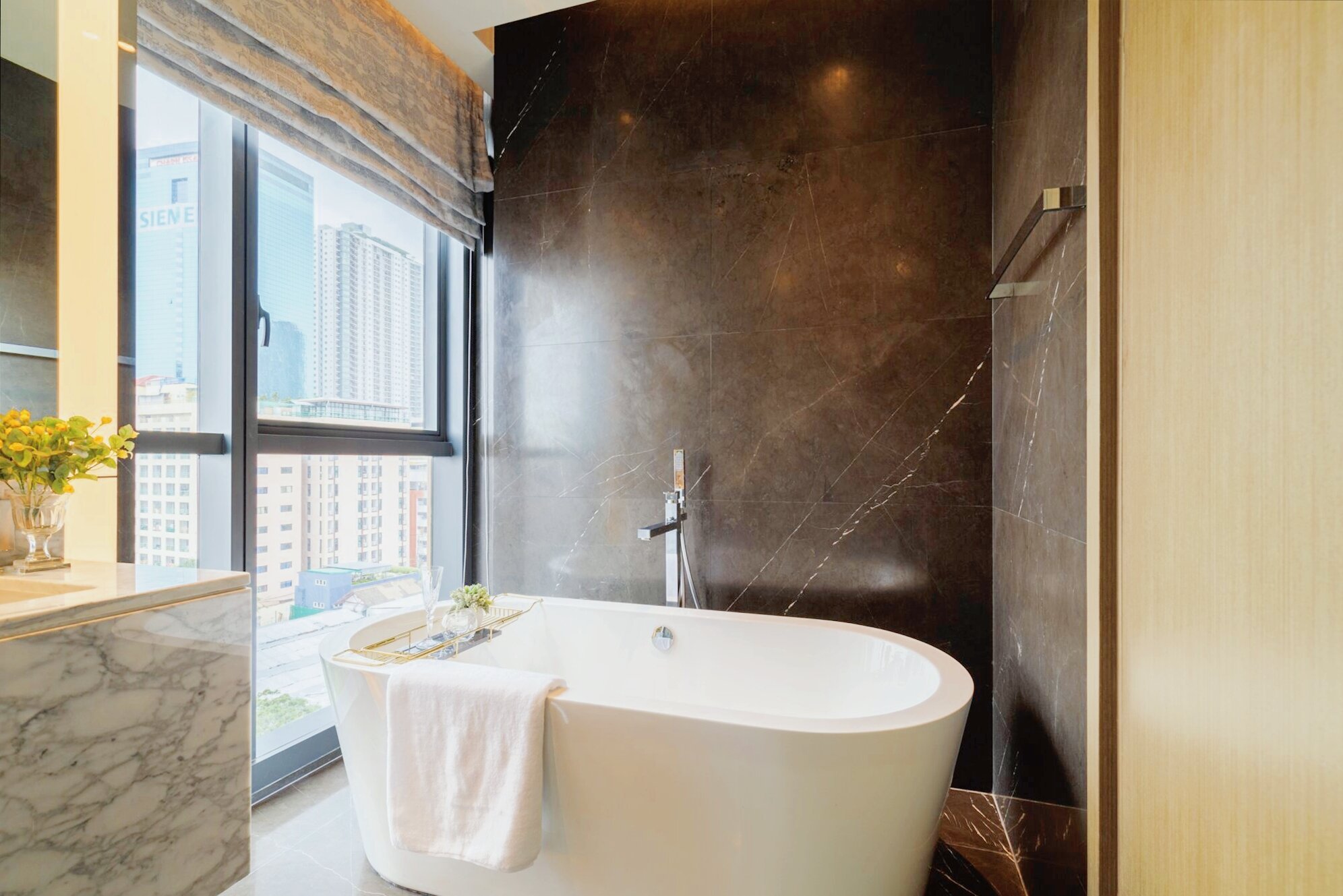 2BR, 3BTH, 125sqm The Monument Thong Lo, BTS Thong Lo, Rent 150K-180K, Sale 37M