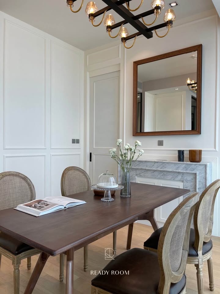 Luxury 2-bed, 2-bath combined unit at 28 Chidlom. 86 sqm, 24th floor, fully furnished, BTS Chidlom nearby. For sale 44M THB. Prime Bangkok location.