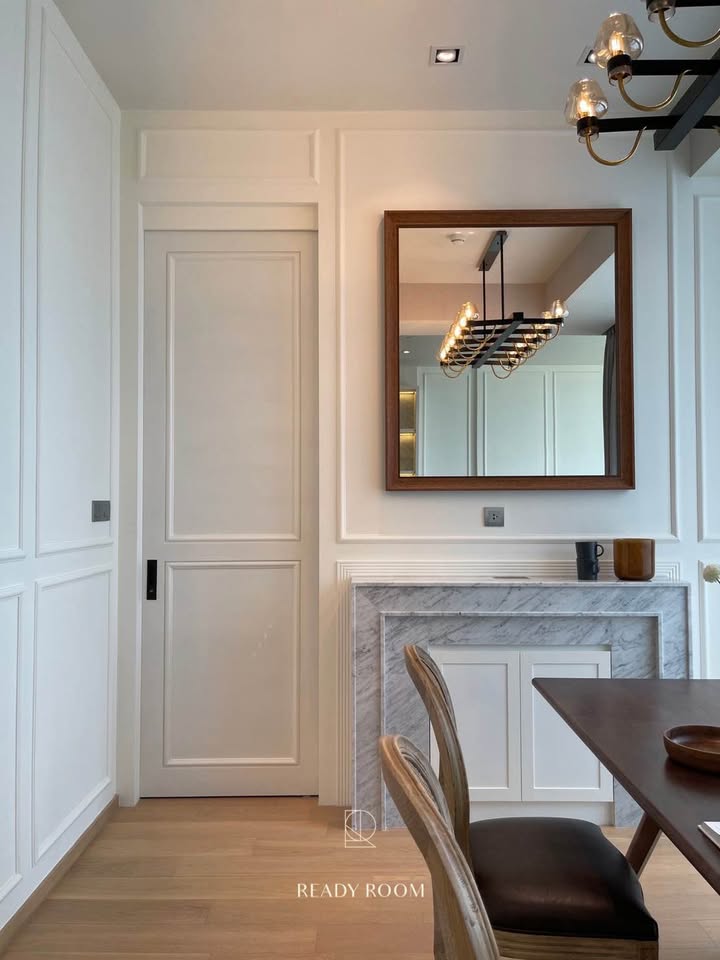 Luxury 2-bed, 2-bath combined unit at 28 Chidlom. 86 sqm, 24th floor, fully furnished, BTS Chidlom nearby. For sale 44M THB. Prime Bangkok location.