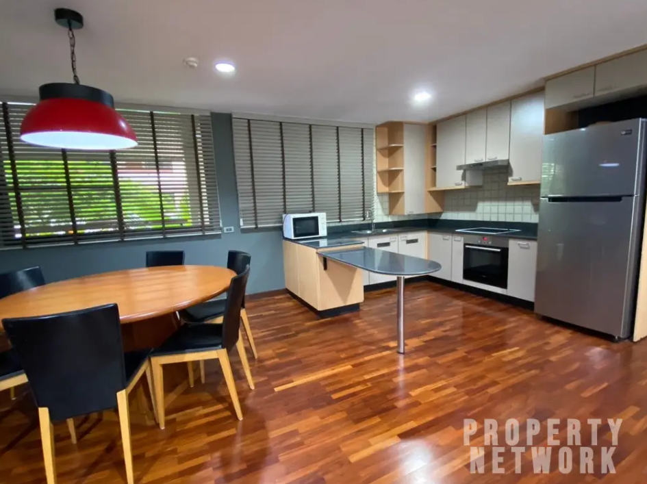 This 3-bedroom, 2-bathroom condo offers excellent value in one of Bangkok’s most desirable locations, with great amenities and an unbeatable lifestyle. Don't miss the opportunity to make this your new home. Contact us today to schedule a viewing!