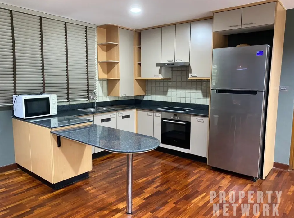 This 3-bedroom, 2-bathroom condo offers excellent value in one of Bangkok’s most desirable locations, with great amenities and an unbeatable lifestyle. Don't miss the opportunity to make this your new home. Contact us today to schedule a viewing!